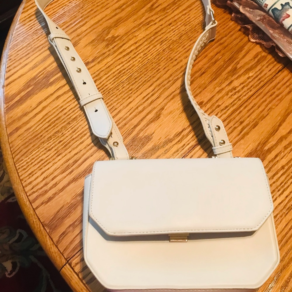 Crossbody purse
